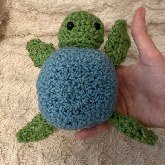 NWOT Handmade Crochet Turtle - Picture 3 of 6